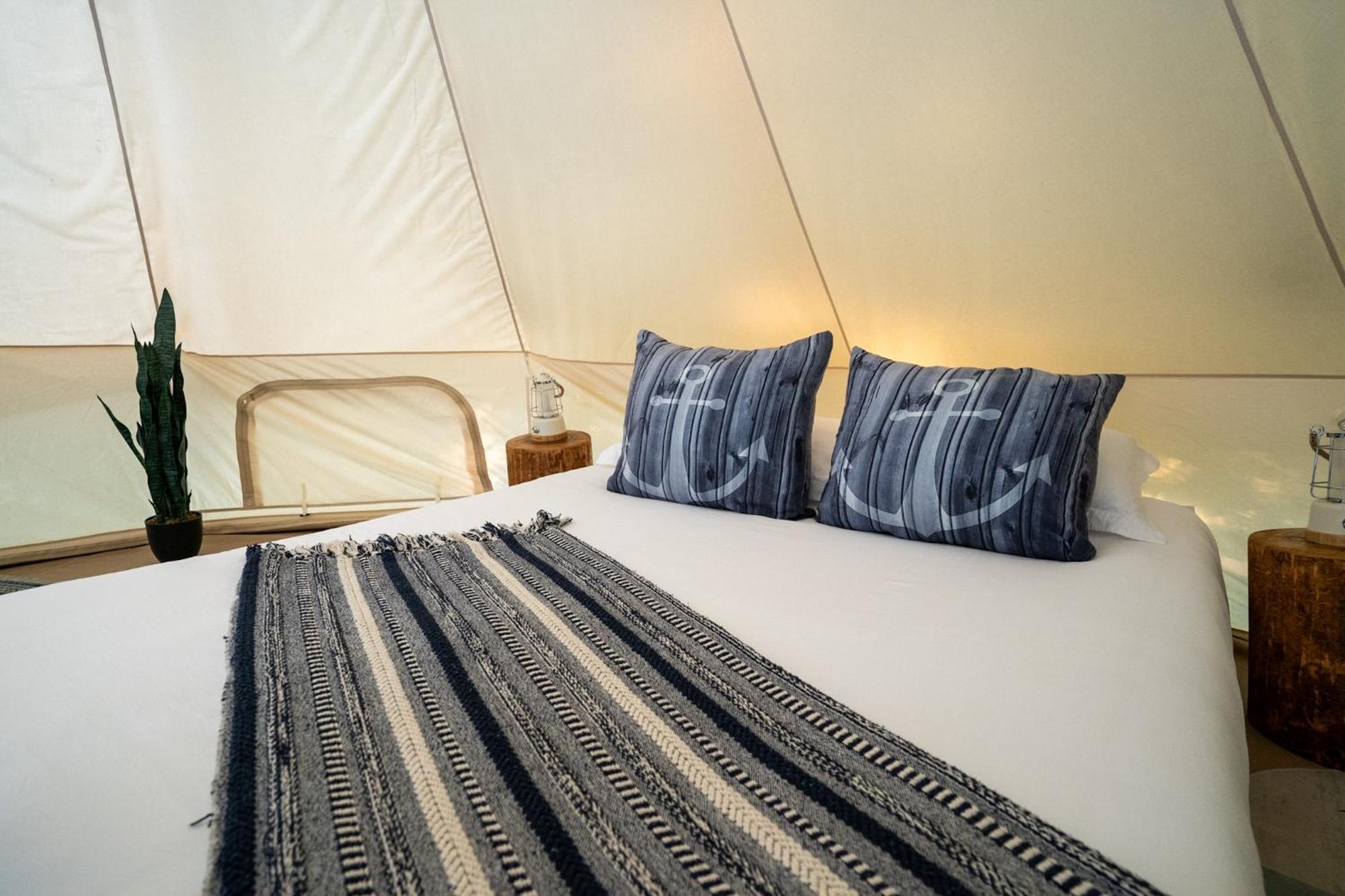 Grotto Getaway Hotell Miller Lake Eksteriør bilde