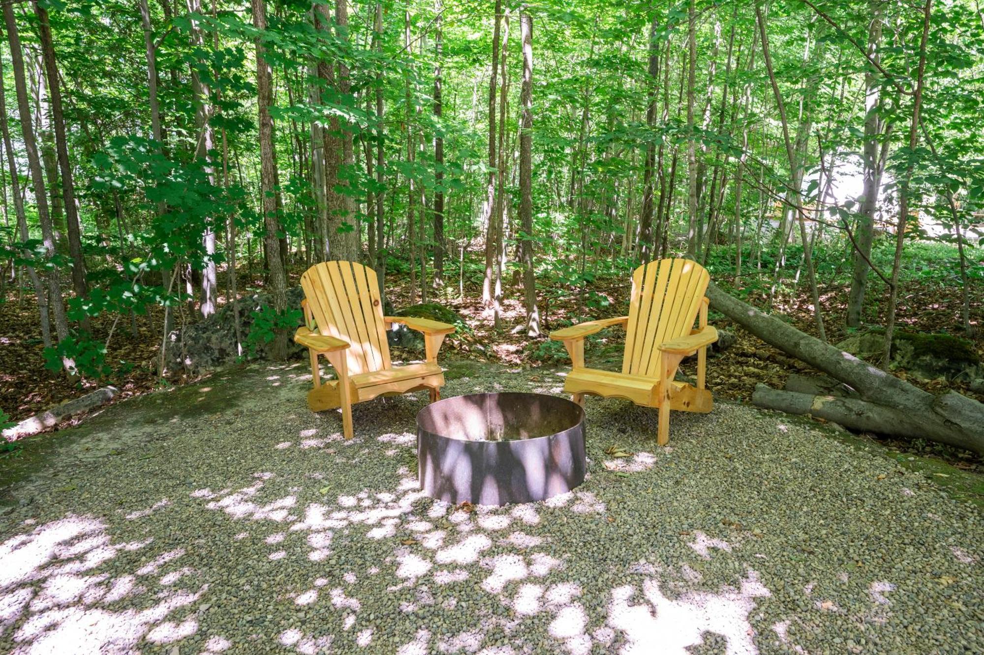 Grotto Getaway Hotell Miller Lake Eksteriør bilde