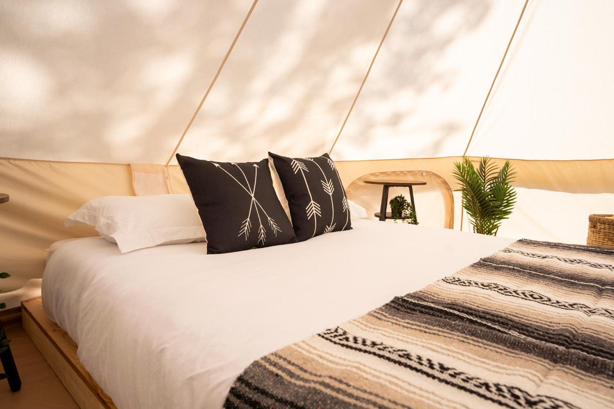 Grotto Getaway Hotell Miller Lake Eksteriør bilde